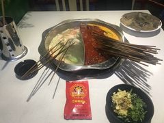 -钢管厂五区小郡肝串串香(滨江店)