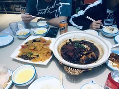-老码头黑皮肘子锅包肉(赣水路店)