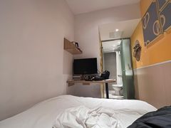 -布丁严选酒店(杭州武林西湖文化广场地铁站店)