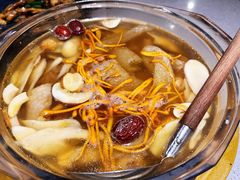 武定母鸡炖野生菌-半山腰·云南菜(侨福芳草地店)
