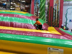 -蒙特利亲子乐园