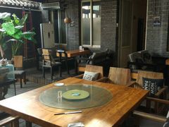 大堂-苹果树下艺术餐厅(宋庄店)