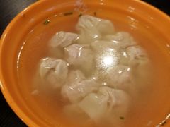 小馄饨-大龙汤包