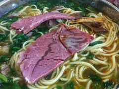 自己加的两片牛肉-杨记拉面总店