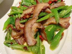 小青椒爆香拱嘴-漾亚·雍雅合鲜(桐梓林店)