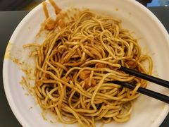 厨师长拌的热干面-武汉武昌威斯汀酒店-知味自助餐厅