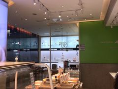 面包甜点陈列柜-爱达乐面包生日蛋糕(温江新尚天地店)