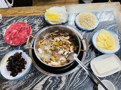-乳仔牛牦牛汤锅 烤羊排(松潘古城店)