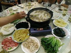 -伊和园清真餐饮