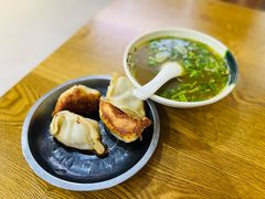 -黄阿姨锅贴大王(万航渡路店)