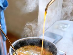 招牌小龙虾红汤泡饭-蜜桃花开·中西融合菜E&W(南长街店)