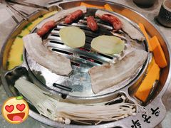 -哈哈碳都·牛肋条无限自助烤肉(台江万达店)