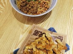 -魔都三兄弟酸辣粉·蘸卤炸串(虹桥万科店)