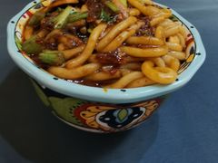 鸡肉芹菜炒米粉-伊带伊路新疆美食府(呼家楼店)