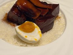 咸蛋目鱼红烧肉-屋里厢上海菜馆