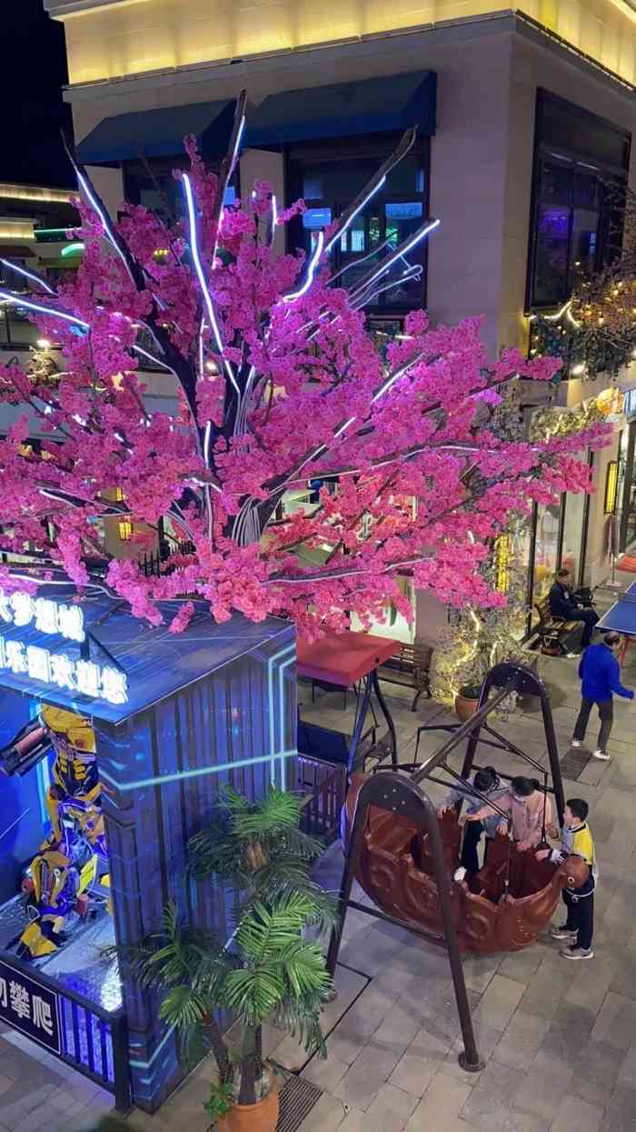 周铁大梦想城-"宜兴的一家亲子城,我从洛社过去半个多小时.