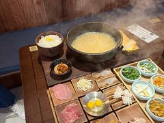 -银米·云南传统过桥米线(双廊黑金冠店)