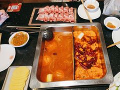 -百年川椒重庆老火锅(光谷店)