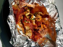 手抓烤猪手-野蔓果·山野菜(西湖景区·龙井茶田店)