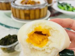 香喷喷流沙包-凤凰楼酒家·粤宴点心(华强北店)