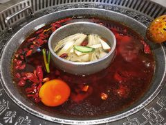 菌香鸳鸯锅-晓宇重庆火锅(赛格国际购物中心店)