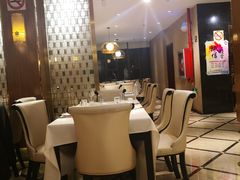大堂-老人和饭店(打浦路店)
