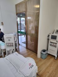 -苗方清颜专业祛痘连锁机构