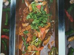 酱烧金牛湖大鱼-伊村饭店