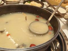 -汤宴·参须肚包鸡(南京路店)