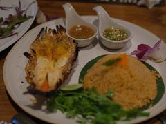 -Chom Cafe and Restaurant