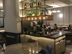 -港丽餐厅(高德置地店)