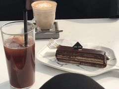 -UNI UNI(环亚凯瑟琳店)