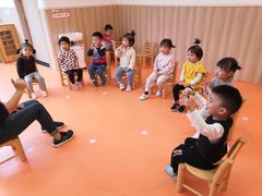 -小门牙好性格托育(北外滩中心)