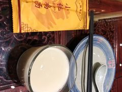 餐具摆设-小铫鸡汤
