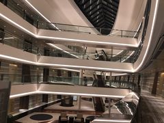 -上海滴水湖皇冠假日酒店