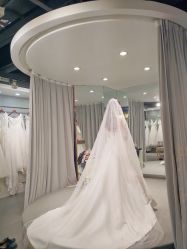 -艾米丽婚纱礼服