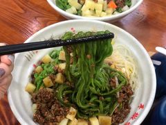 油泼牛肉面-手擀菠菜面(西康路店)