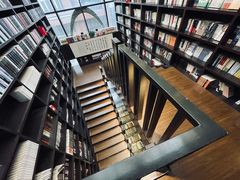 -钟书阁(松江泰晤士小镇店)