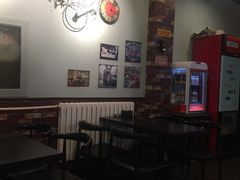 大堂-愉肴麻辣香锅(中北镇店)