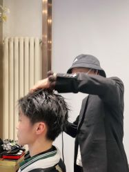 -卡尔诗·科技美肤连锁