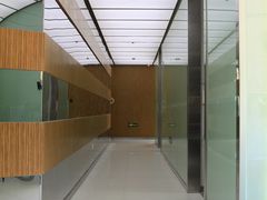 干净的过道-岳辰齿科(浦东长泰店)