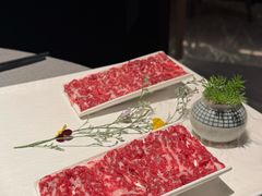 -左庭右院鲜牛肉火锅黑金店(陆家嘴中心店)