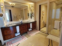 -广州富力丽思卡尔顿酒店