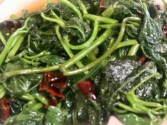 炒红苕尖-潼南太安名鱼•特色江湖菜 太安鱼
