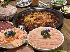 -旧街市鲜货老火锅(大光路店)