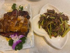 茶树菇炒牛柳-香港新发烧腊茶餐厅(书城店)