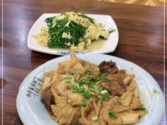 -壹阁胡羊焖饼(特色小吃街店)