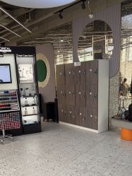 -PE SALON 