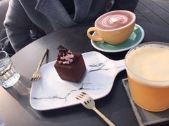 -UNI UNI(环亚凯瑟琳店)