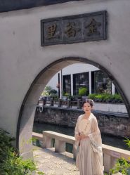 -一揽芳华汉服旗袍体验馆(拙政园店)